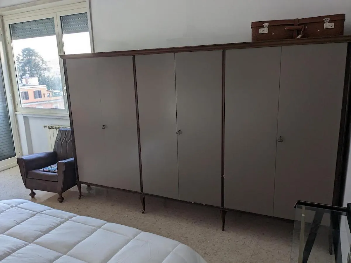Spacious Apartment In City Centre Řím Itálie