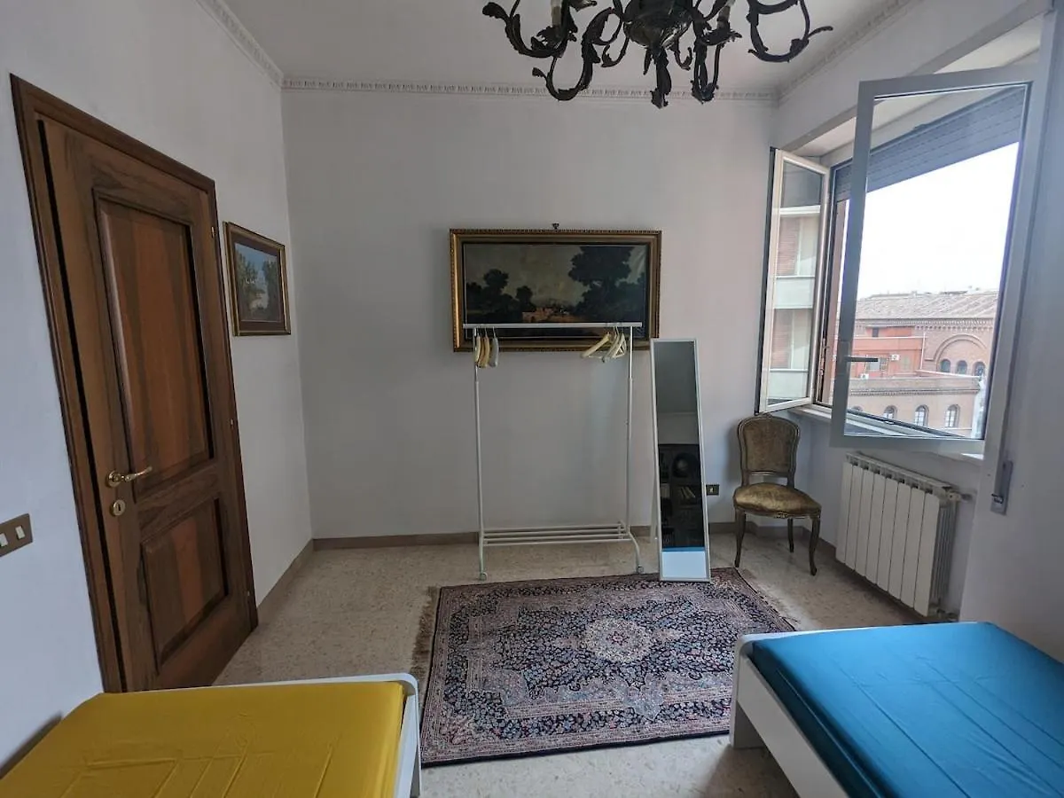 Spacious Apartment In City Centre Roma