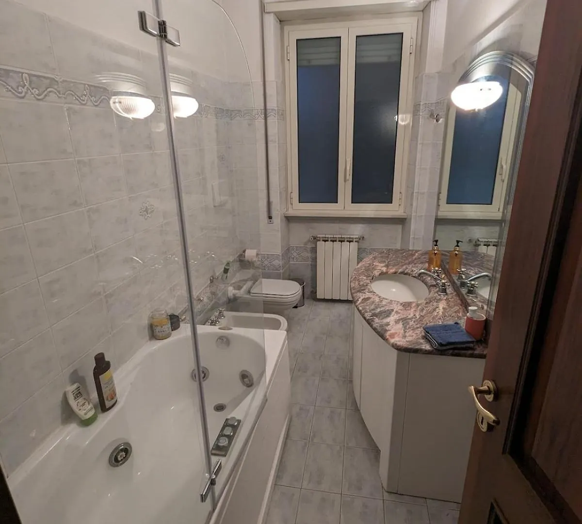 Spacious Apartment In City Centre Roma Itália