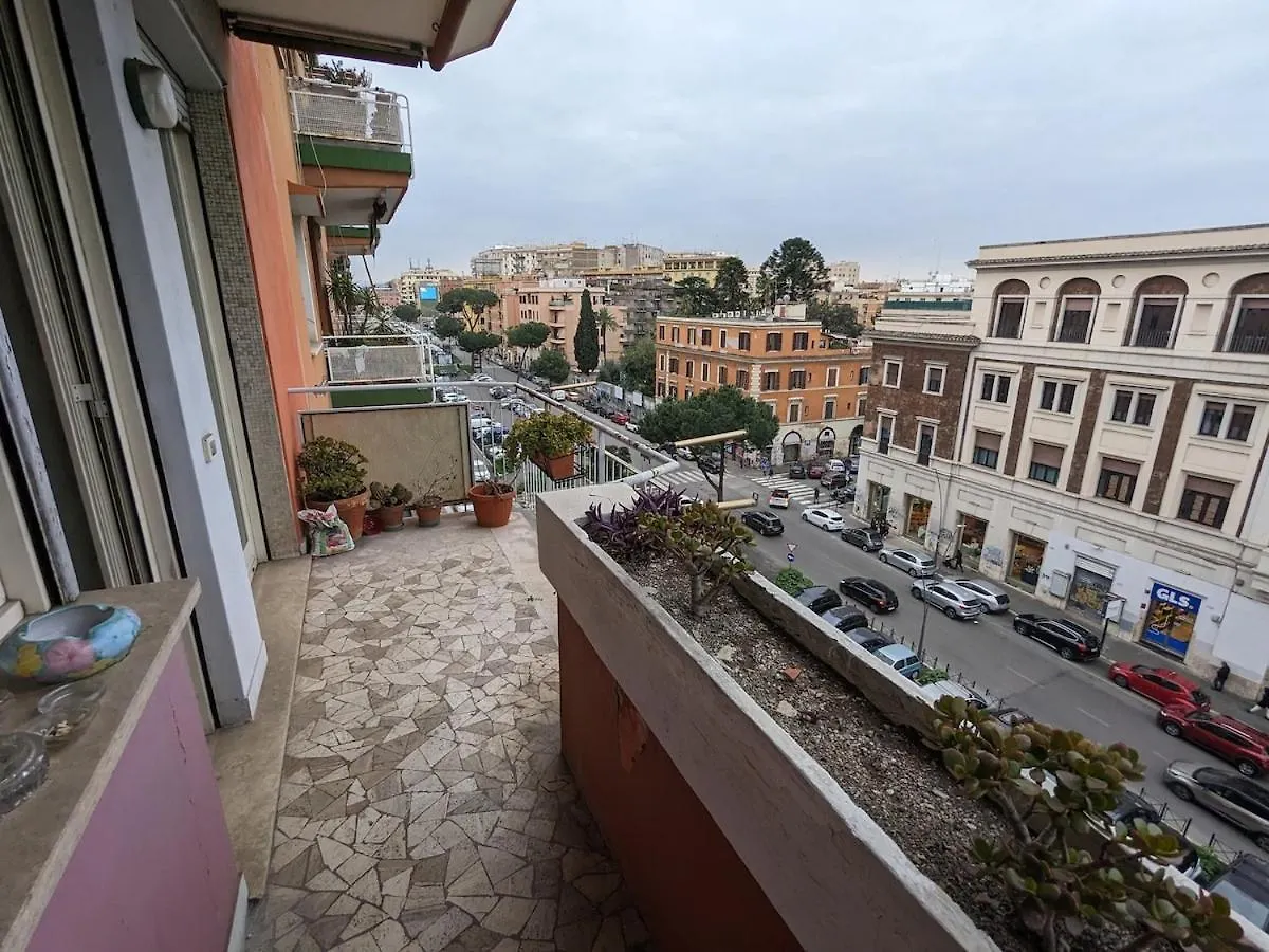 Spacious Apartment In City Centre Roma